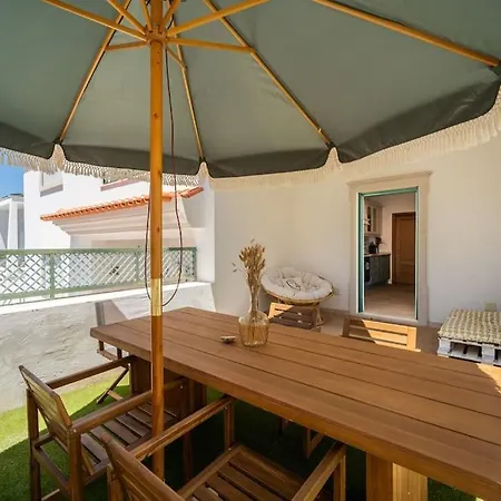 Serenity Tapada - Pool, Cinema & Gym نازاريه