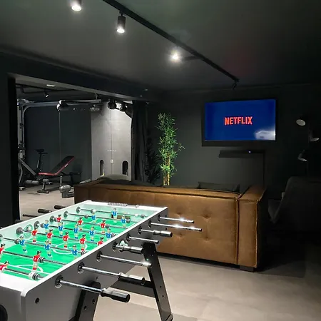 Villa Serenity Tapada - Pool, Cinema & Gym *