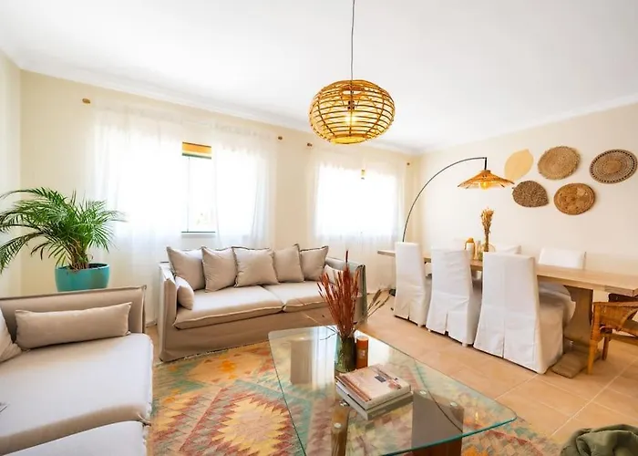 Villa Serenity Tapada - Pool, Cinema & Gym