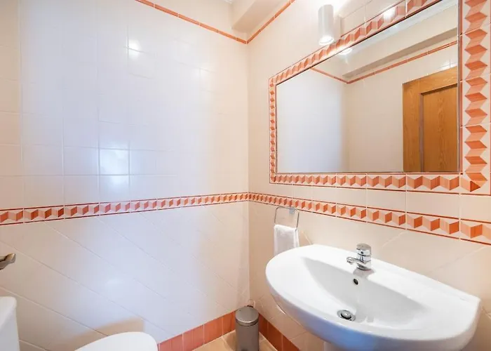 Villa Serenity Tapada - Pool, Cinema & Gym *