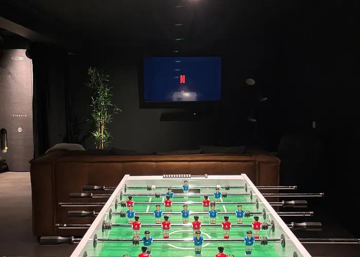 Villa Serenity Tapada - Pool, Cinema & Gym