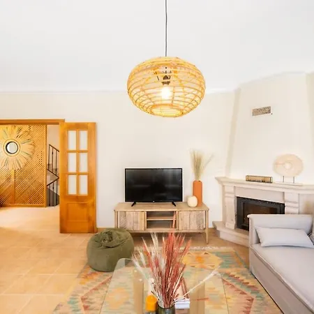 Villa Serenity Tapada - Pool, Cinema & Gym *