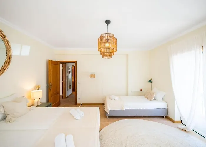 Serenity Tapada - Pool, Cinema & Gym