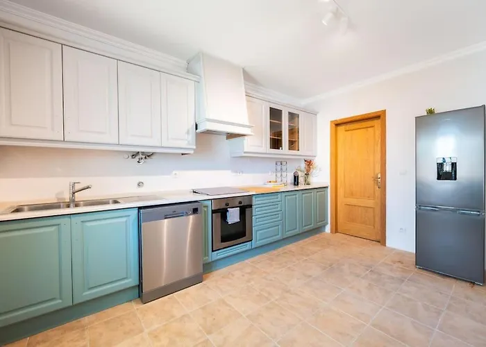 Serenity Tapada - Pool, Cinema & Gym Nazaré