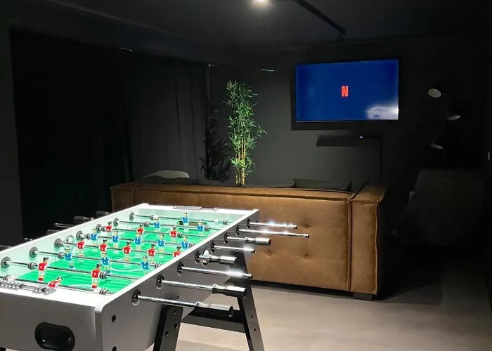 Villa Serenity Tapada - Pool, Cinema & Gym